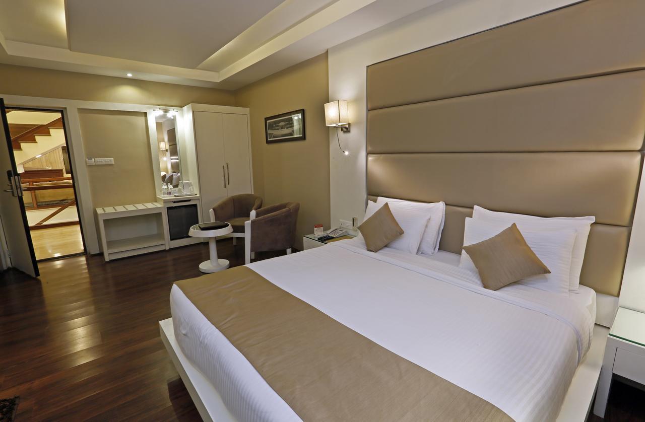 Clarks Inn Srinagar Eksteriør bilde
