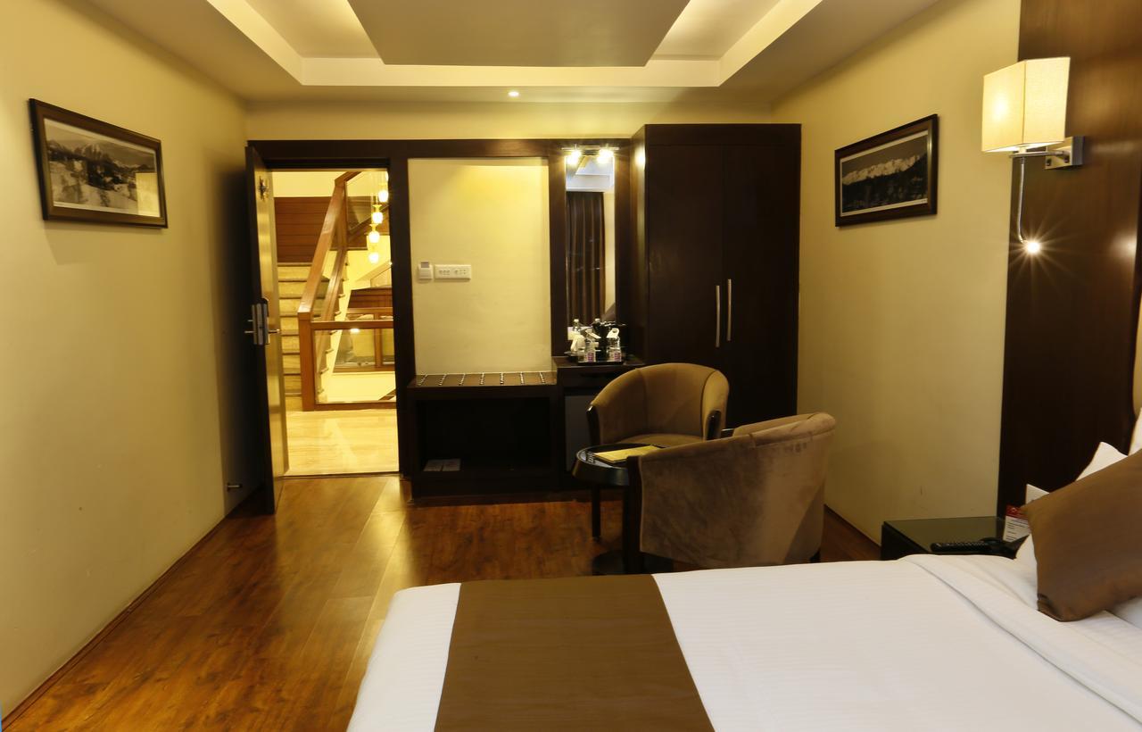 Clarks Inn Srinagar Eksteriør bilde
