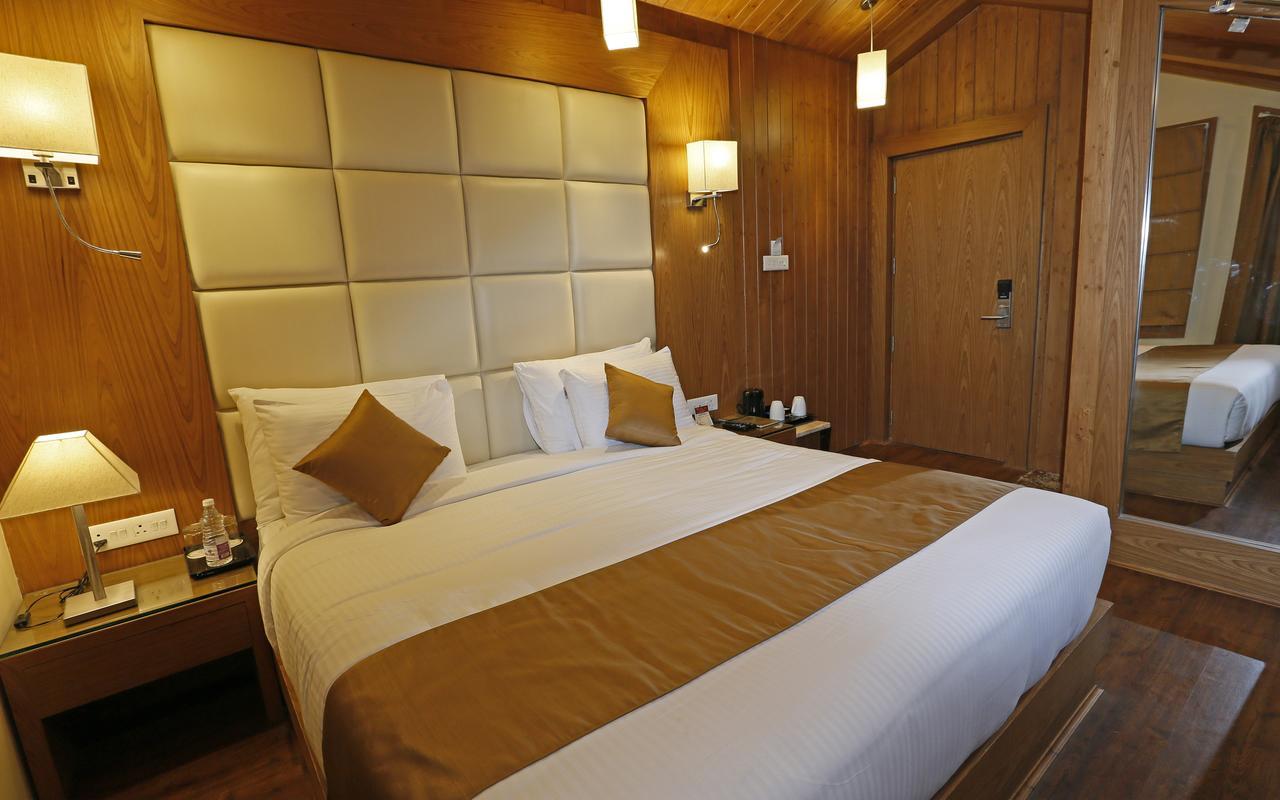 Clarks Inn Srinagar Eksteriør bilde