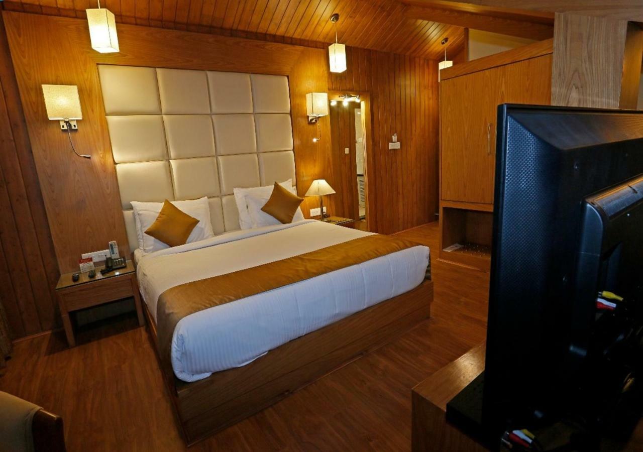 Clarks Inn Srinagar Eksteriør bilde